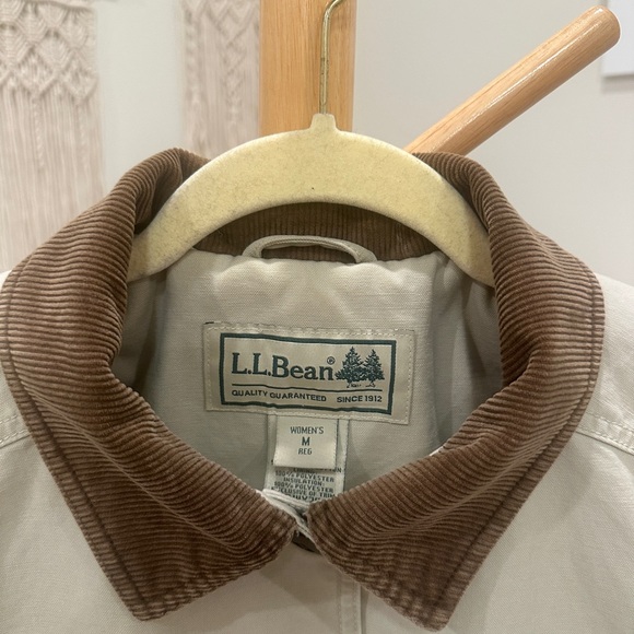 L.L.Bean Women’s Chore Jacket Corduroy Trim Quilted Lined Size M - Picture 3 of 10